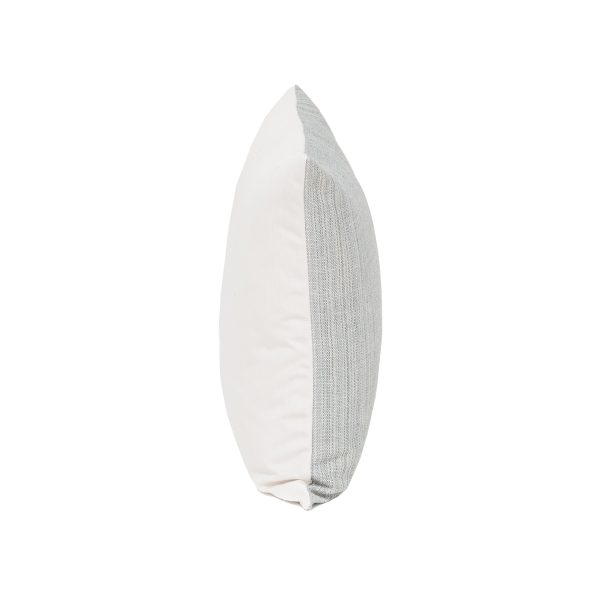 RavelloPillowFile22023-09-12.jpg